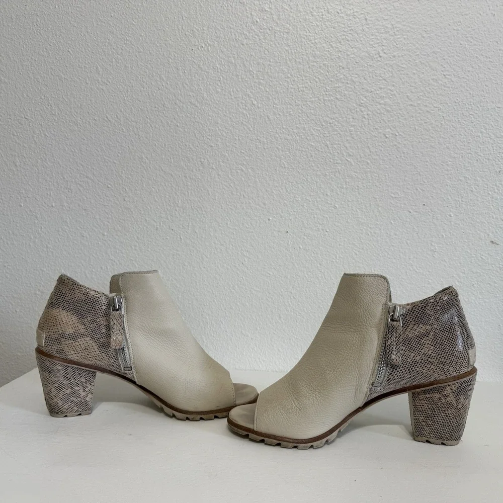 Sorel Nadia Beige‎ & Snakeskin Leather Peep Toe Ankle Booties Womens Size 9